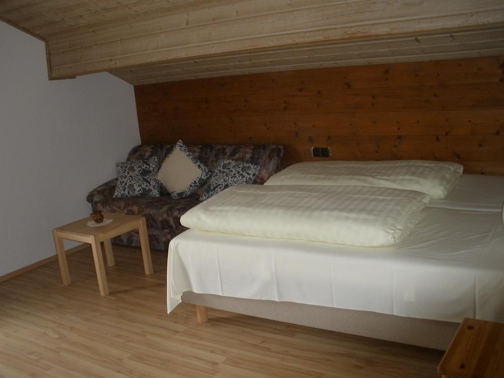 ホテルAlpengasthof Zur Loisach Grossweil 部屋 写真