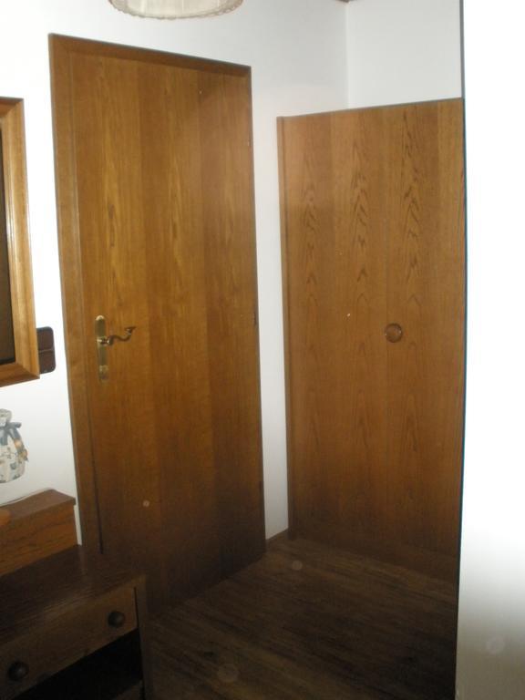 ホテルAlpengasthof Zur Loisach Grossweil 部屋 写真