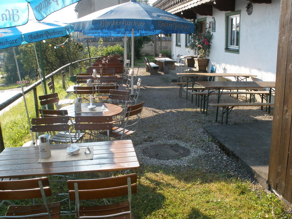 ホテルAlpengasthof Zur Loisach Grossweil エクステリア 写真